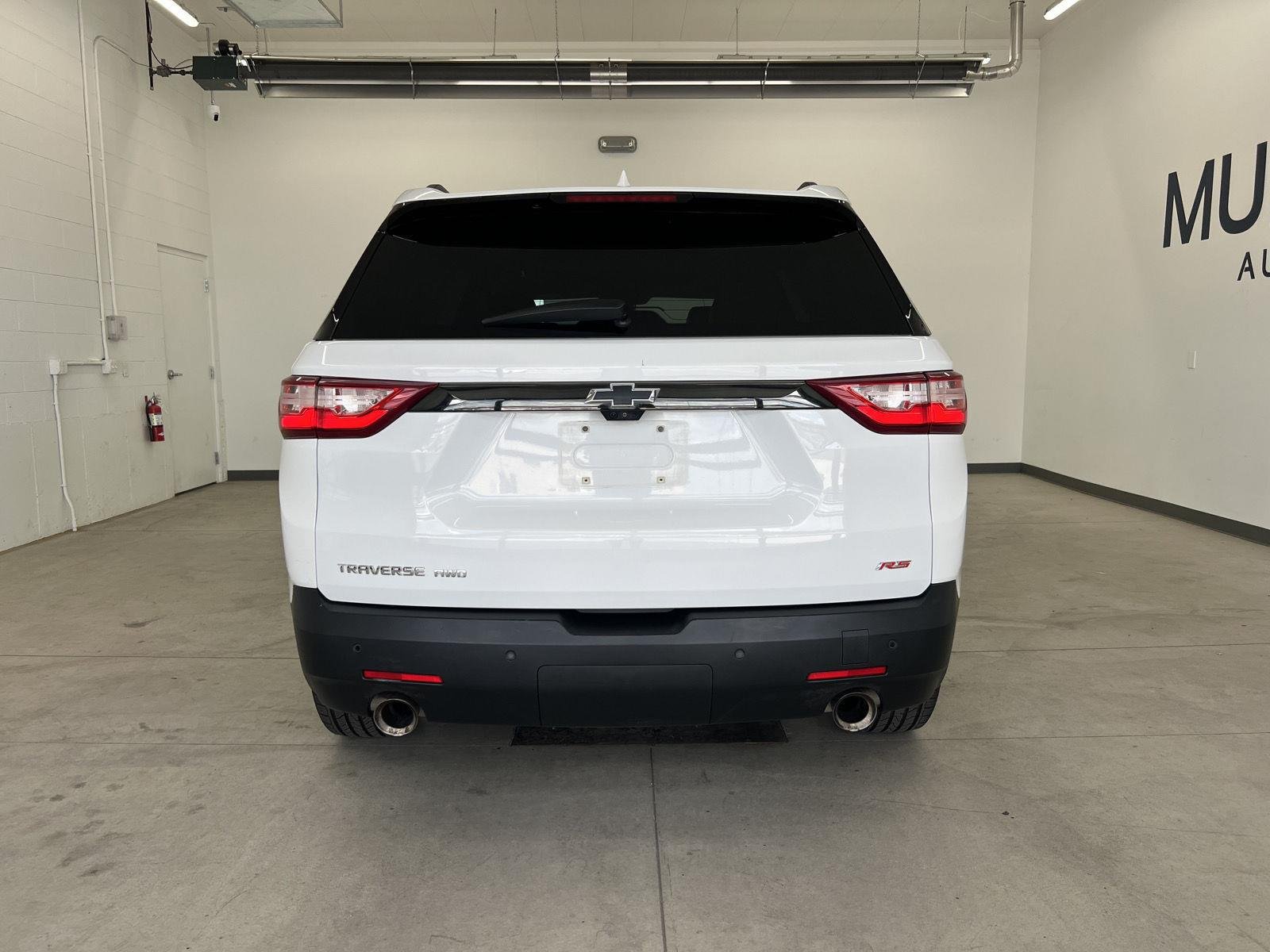 Used 2019 Summit White Chevrolet RS image 3