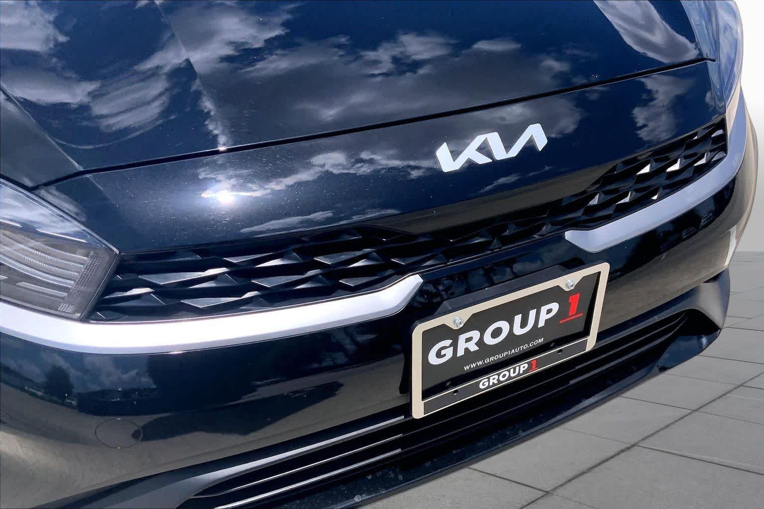 Used 2024 Aurora Black Kia LXS image 29