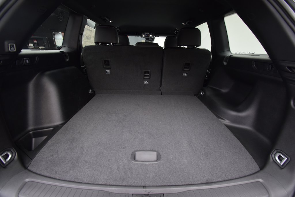 New 2026 Bright White Clear-Coat Exterior Paint Jeep Altitude image 34