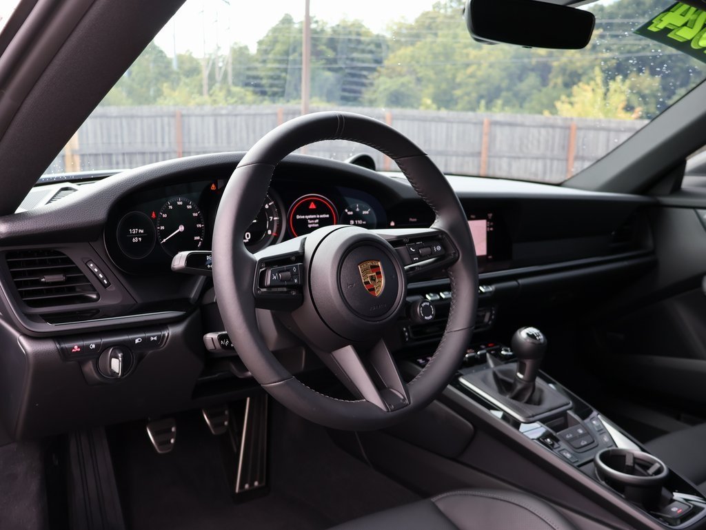 2024 Porsche 911 T photo 4