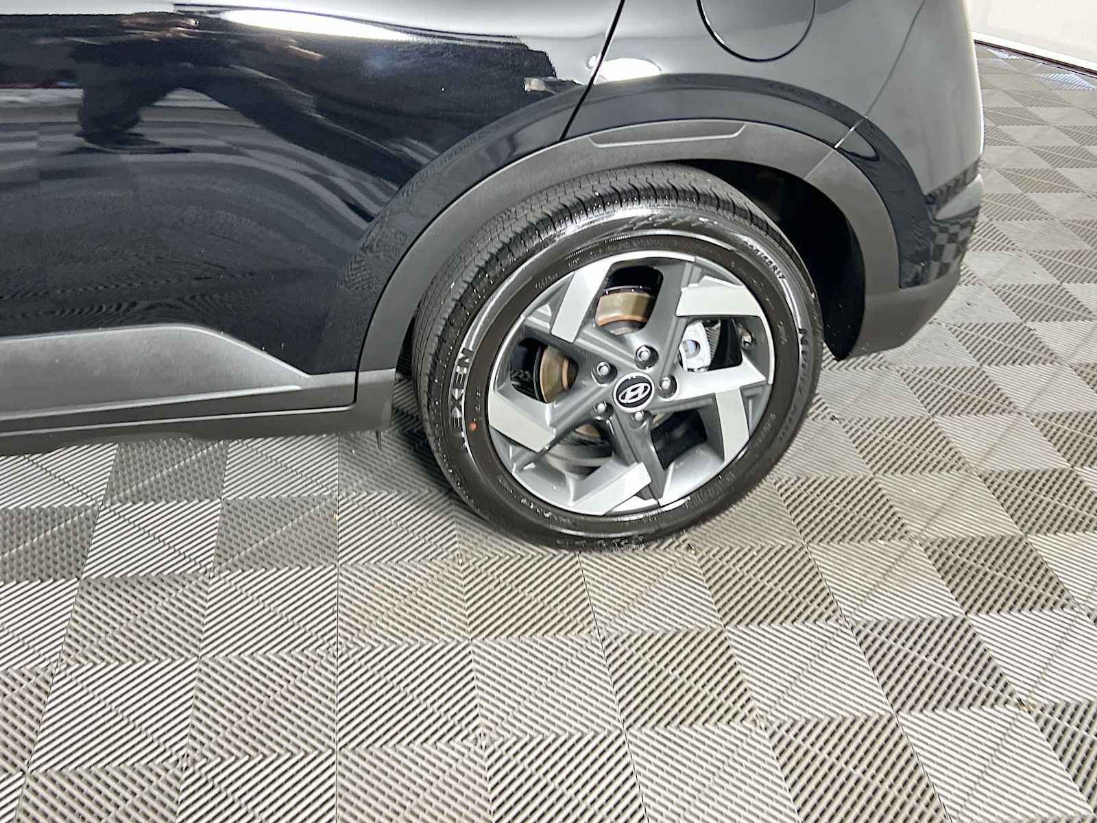 Used 2023 Onyx Black Hyundai SEL image 30