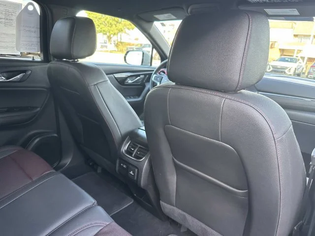 Used 2021 PEWTER METALLIC Chevrolet RS image 26