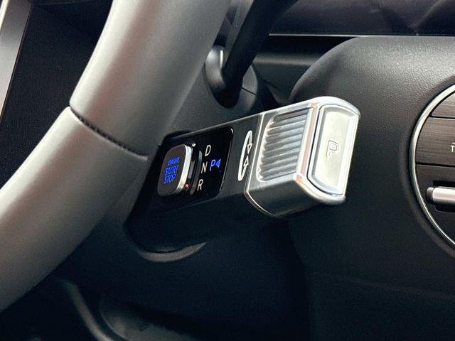 New 2026 White Hyundai SEL Premium 7P image 21