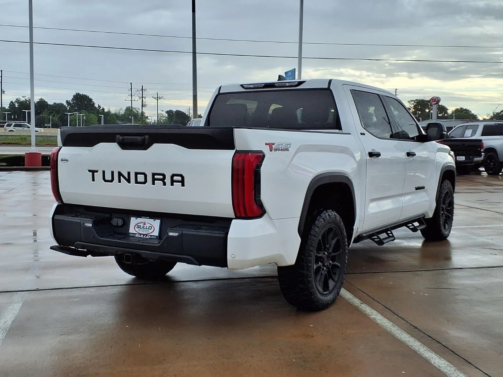Used 2023 White Toyota SR5 image 6