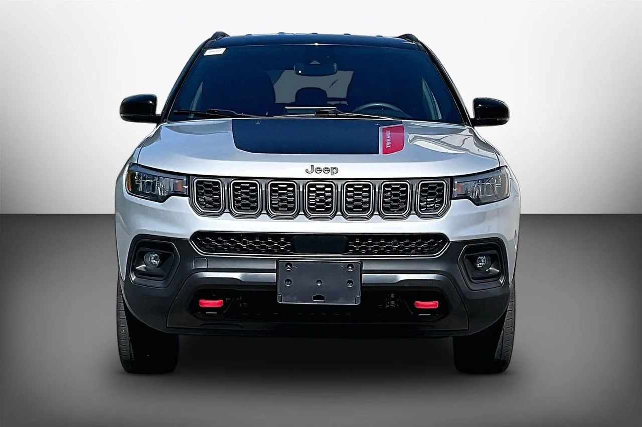 Certified Used 2024 Silver Jeep Trailhawk image 3