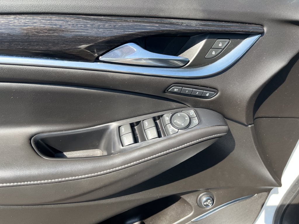 Used 2021 White Buick Avenir image 10