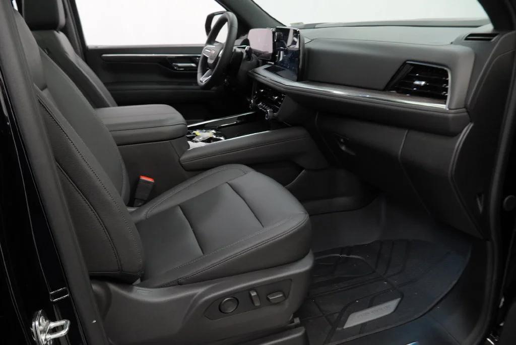 New 2026 Black Chevrolet LT image 39
