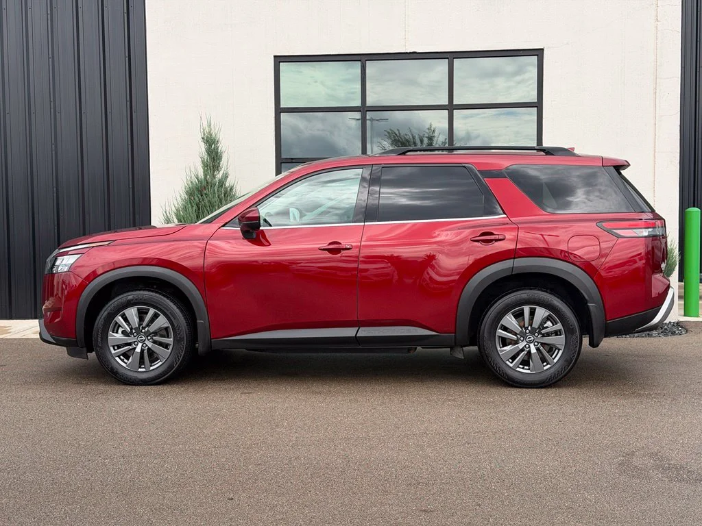 Used 2024 Red Nissan SV image 2