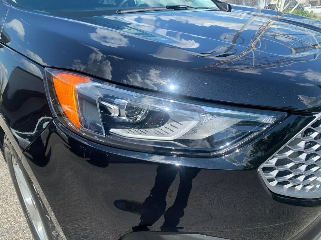 Used 2023 Black Ford SE image 34