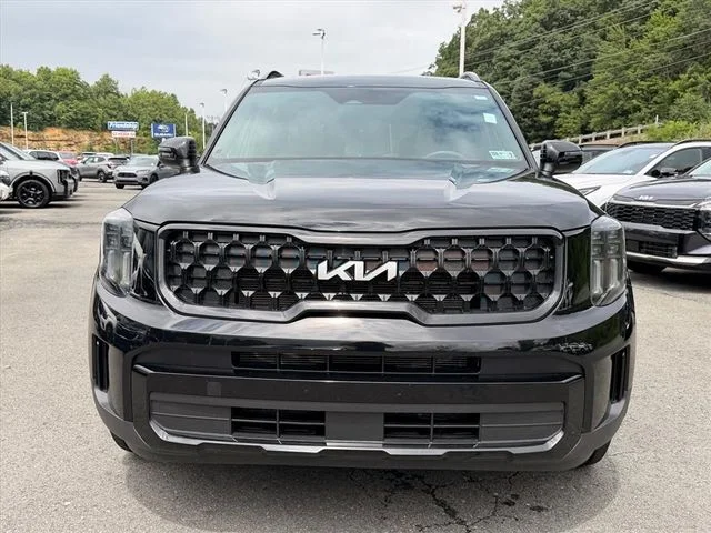 Used 2024 Black Kia EX X-Line image 17
