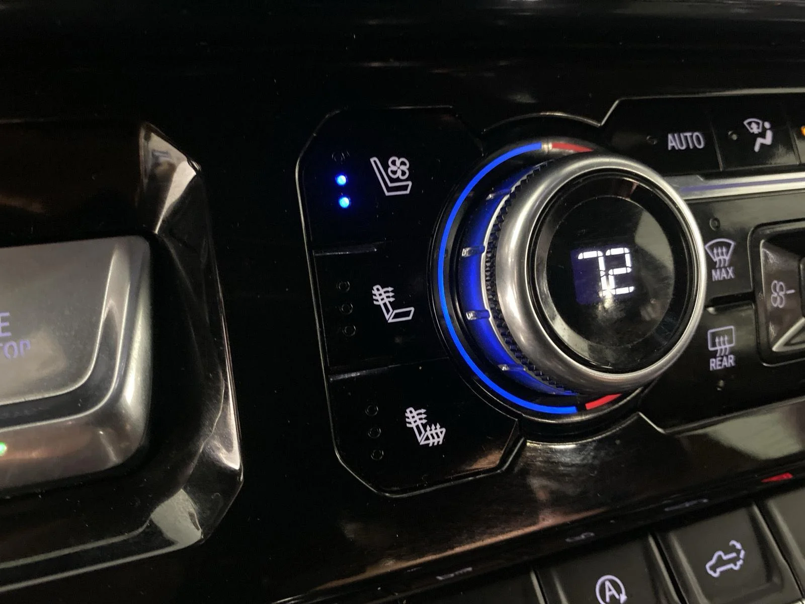 Used 2024 Downpour Metallic GMC Denali image 20