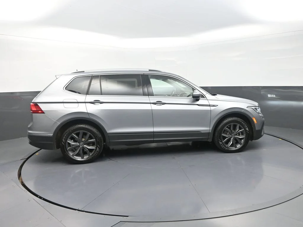 Used 2024 Silver Volkswagen 2.0T SE image 11