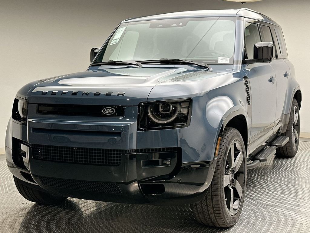 New 2026 Tasman Blue Metallic Land Rover X-Dynamic SE image 1