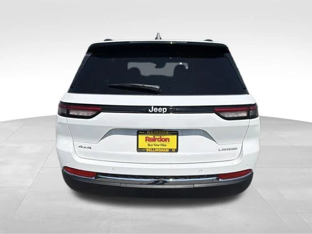 New 2026 Bright White Clear-Coat Exterior Paint Jeep Laredo image 6