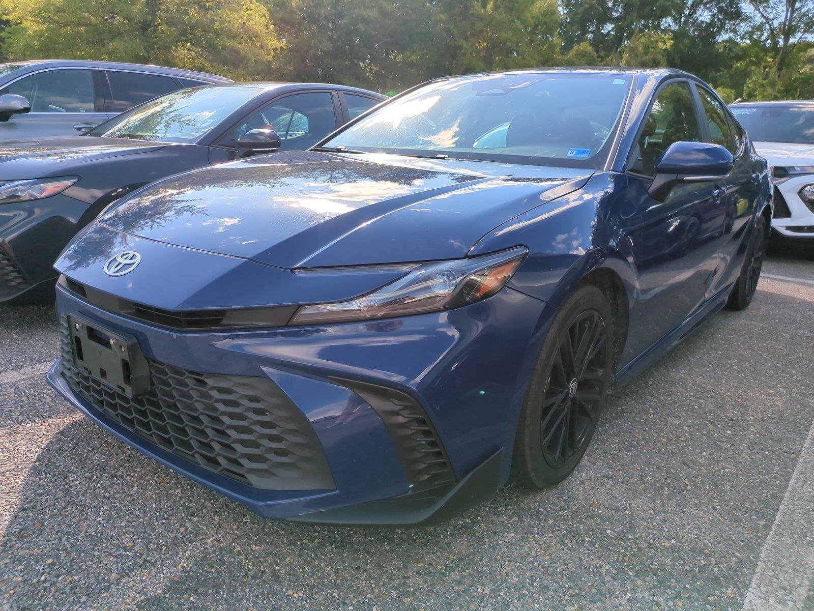 Used 2025  TOYOTA  image 6