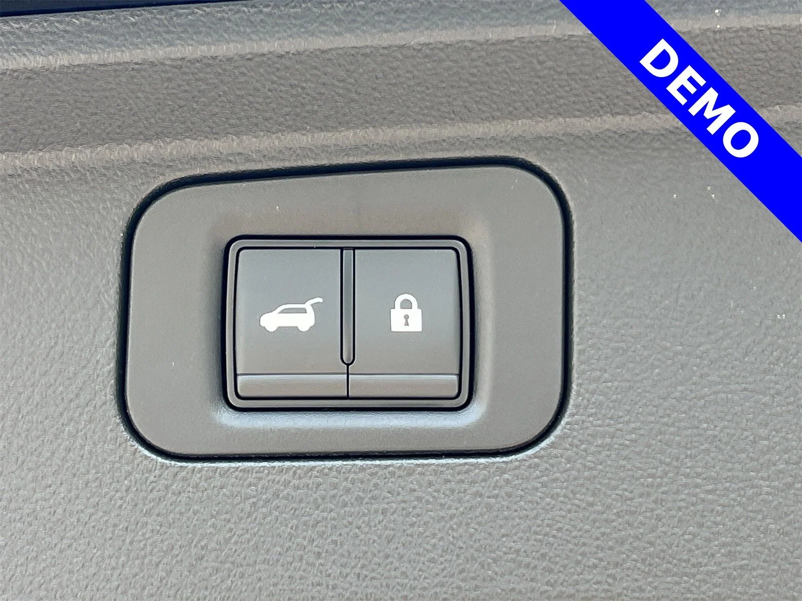 2025 Nissan Armada Platinum Reserve - Photo 32