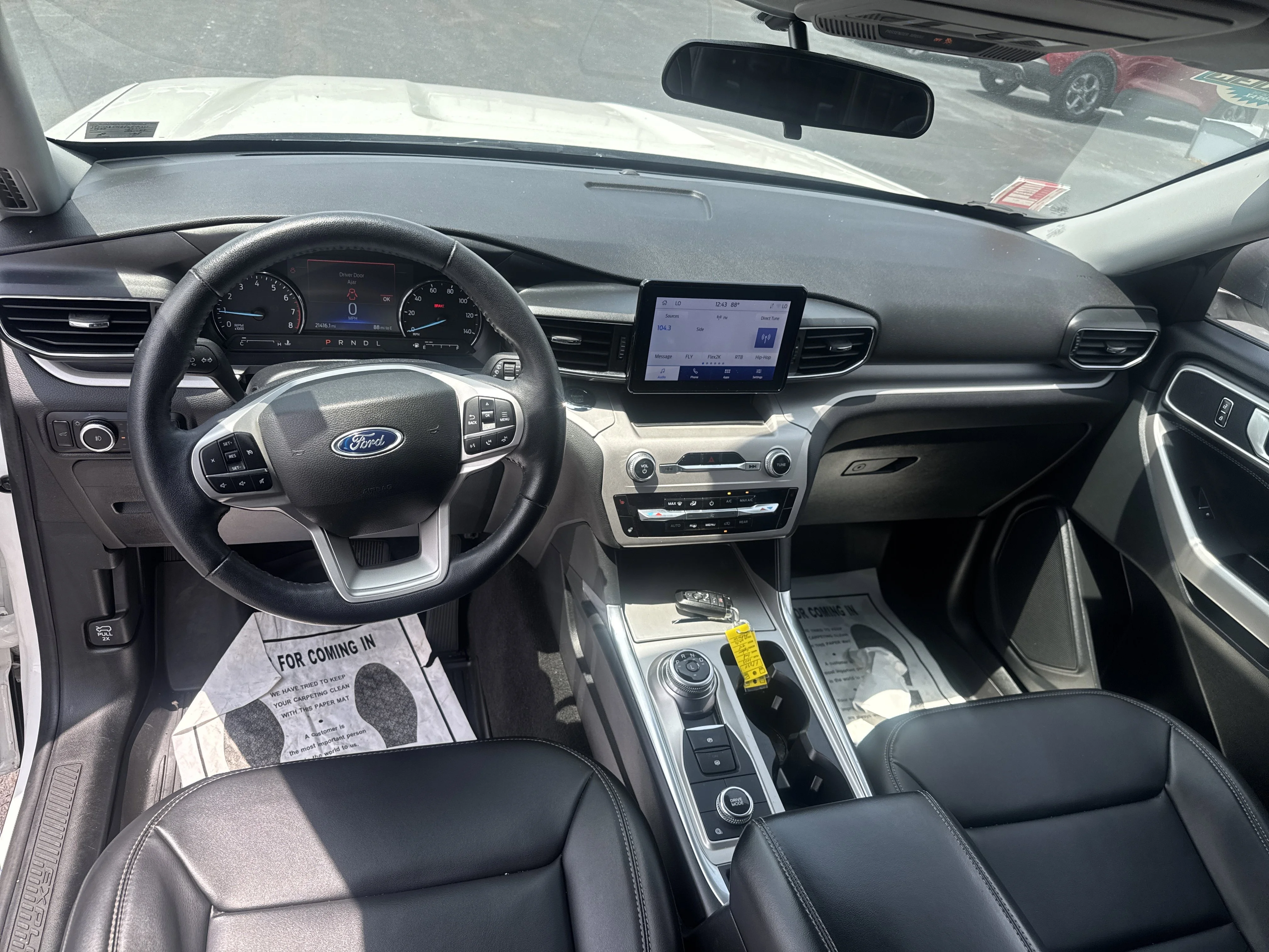 Used 2023 Star White Metallic Tri-Coat Ford XLT image 15