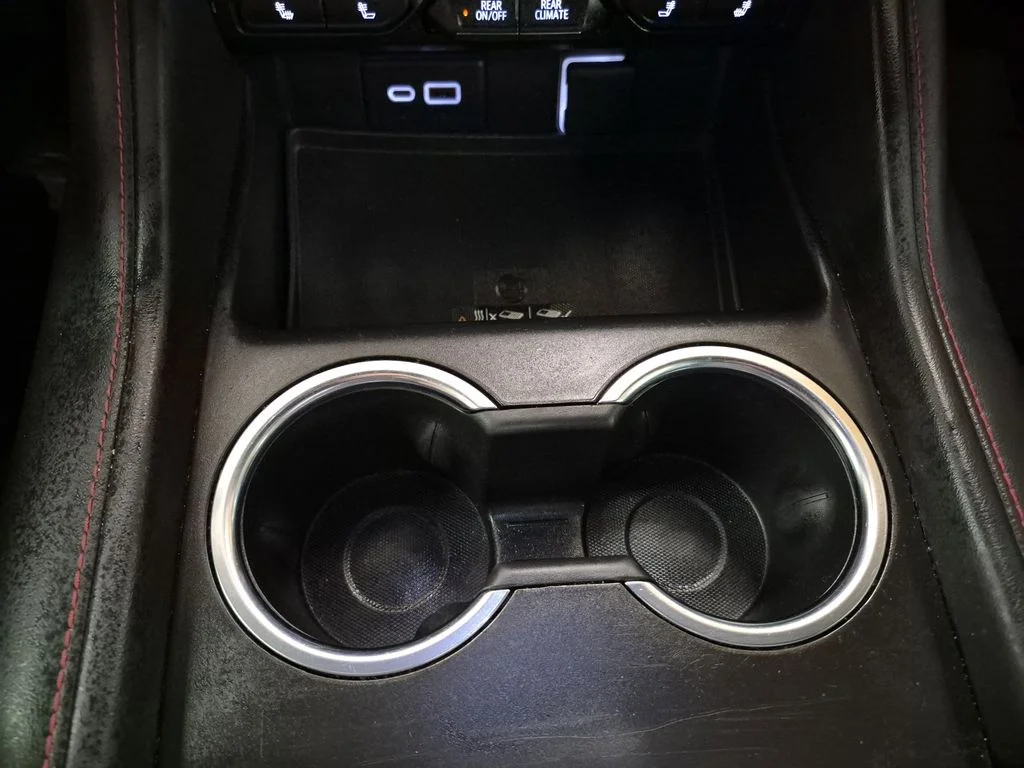 Used 2022 Iridescent Pearl Tricoat Chevrolet RST image 31