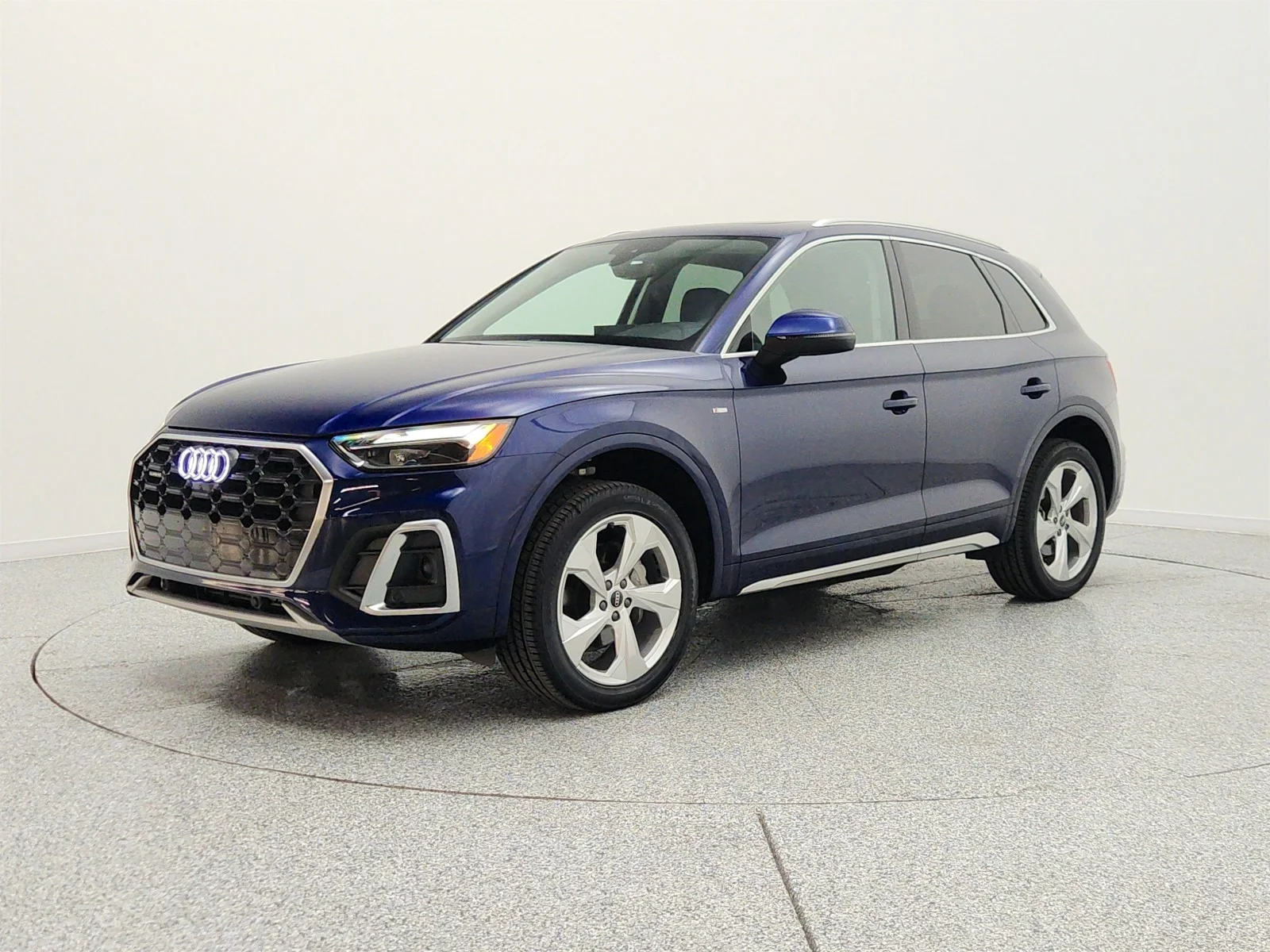 2023 Audi Q5 45 Premium Plus's photo