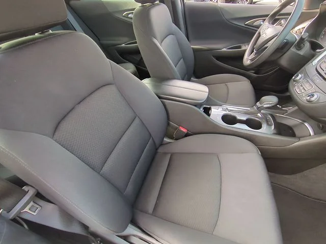 Used 2024 White Chevrolet LT image 34