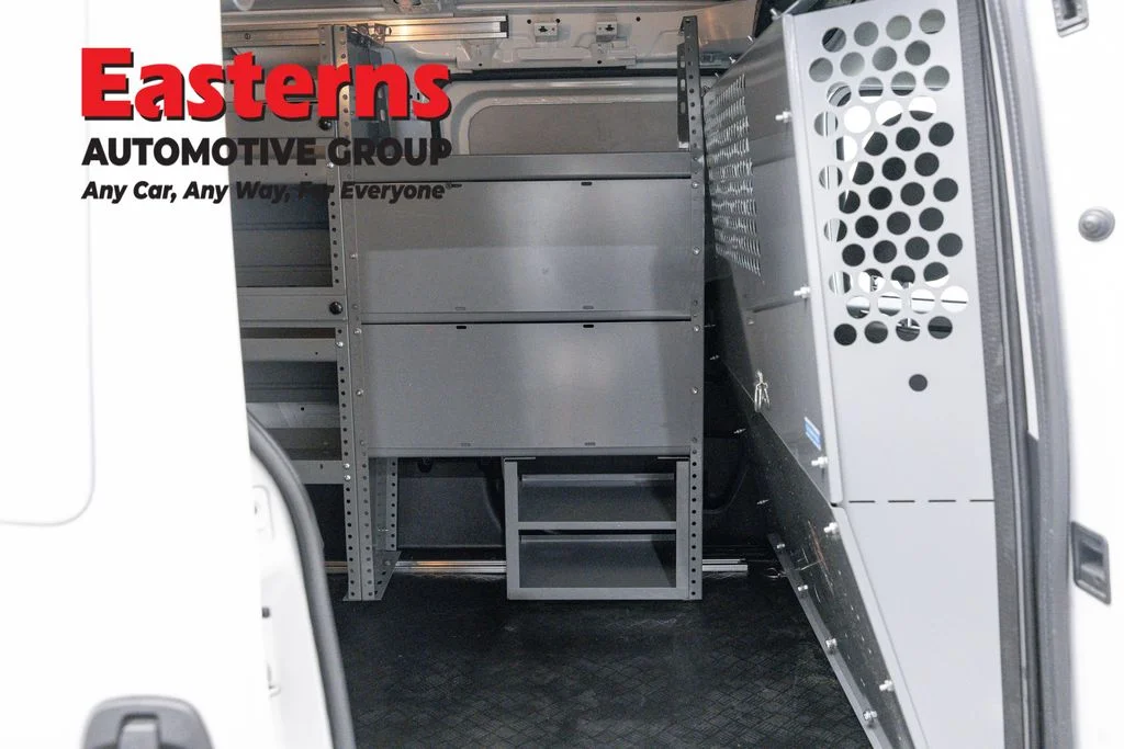 Used 2022 White Ram Base image 23