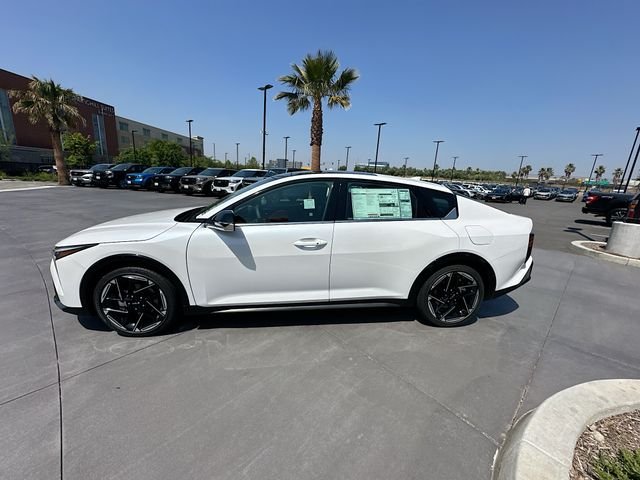 New 2026 Snow White Pearl Kia GT-Line image 4