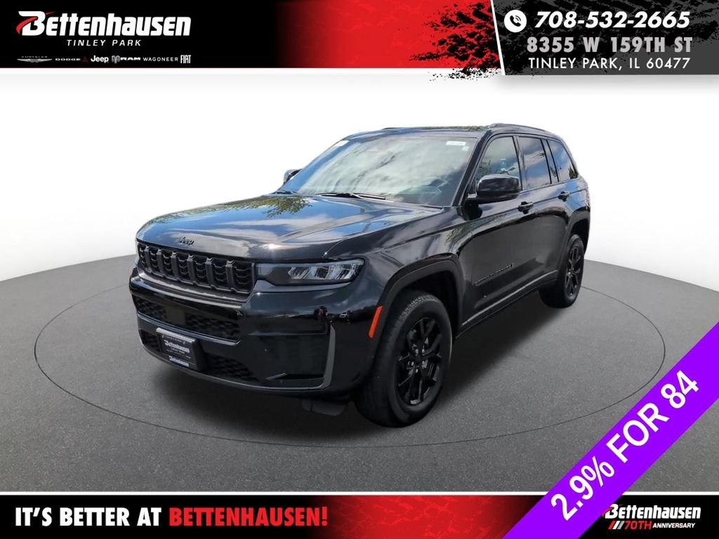 New 2026 Diamond Black Crystal Pearlcoat Jeep Altitude image 15