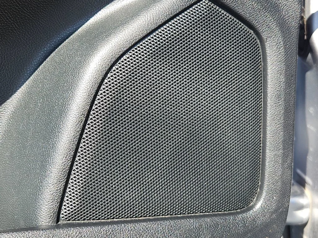 Used 2022 Silver Metallic Ford Titanium image 12