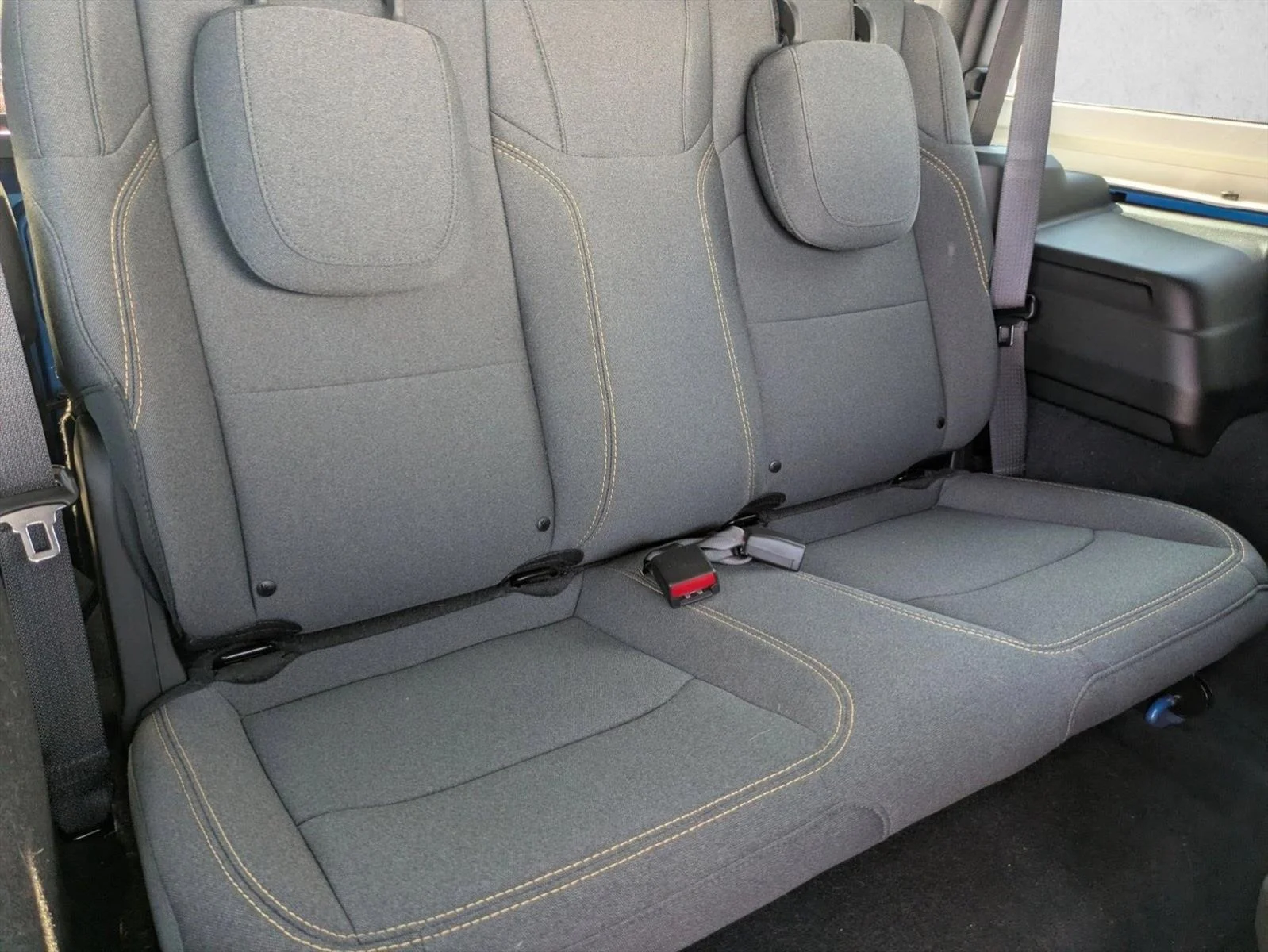 Used 2025 Hydro Blue Pearlcoat Jeep Sport S image 19