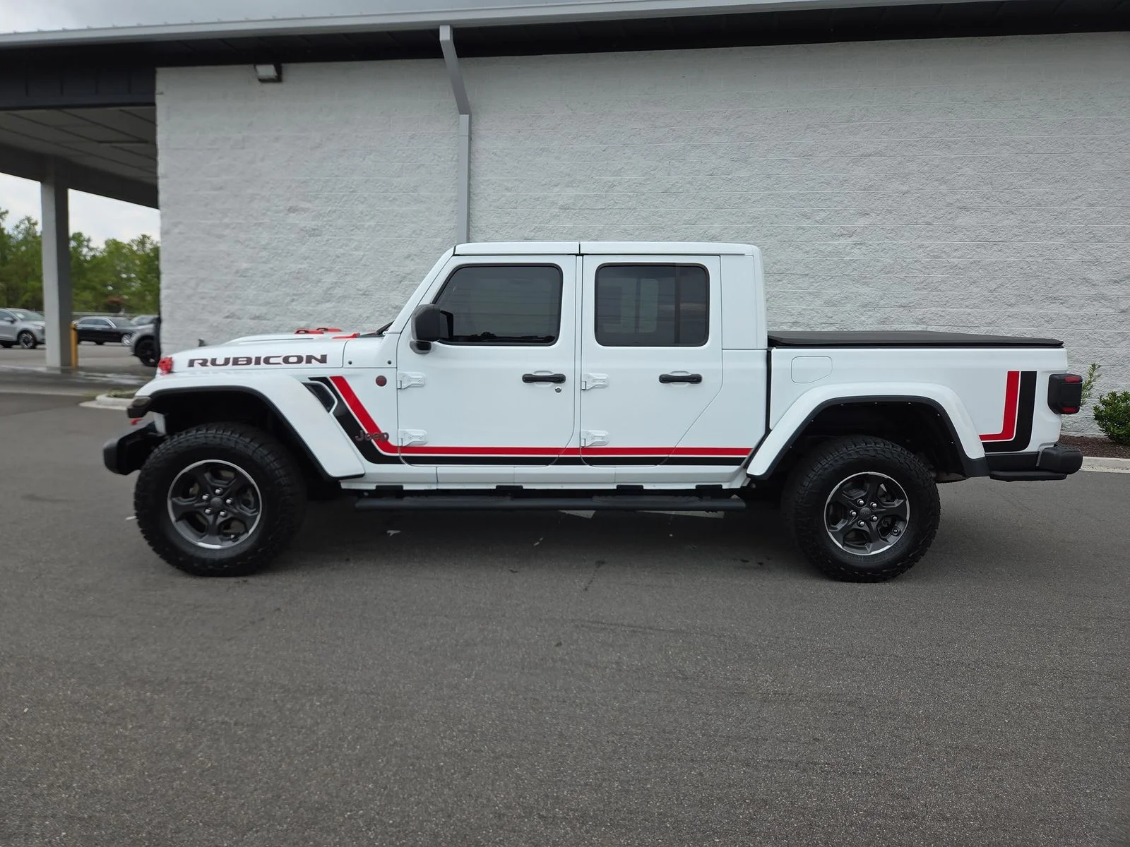 Used 2023 Bright White Clearcoat Jeep Rubicon image 2