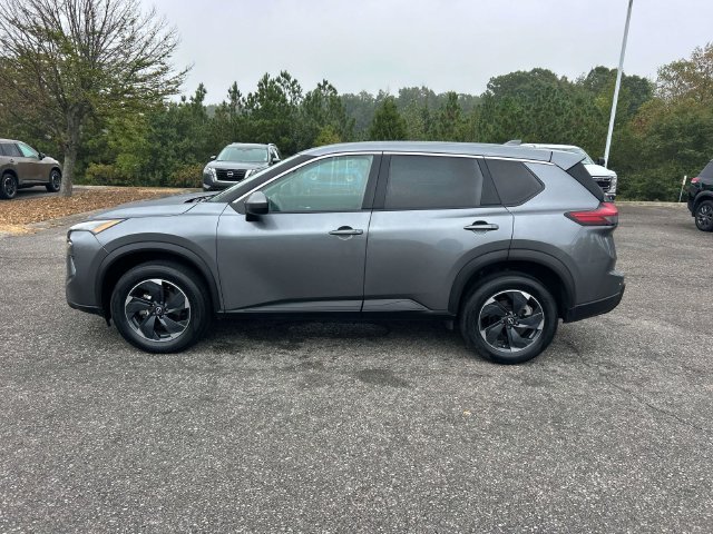 Used 2025 Gray Nissan SV image 7