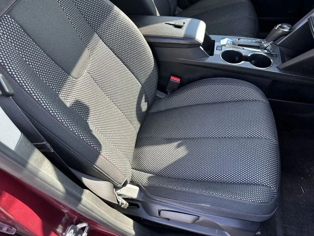 Used 2016 Red Chevrolet LT image 26