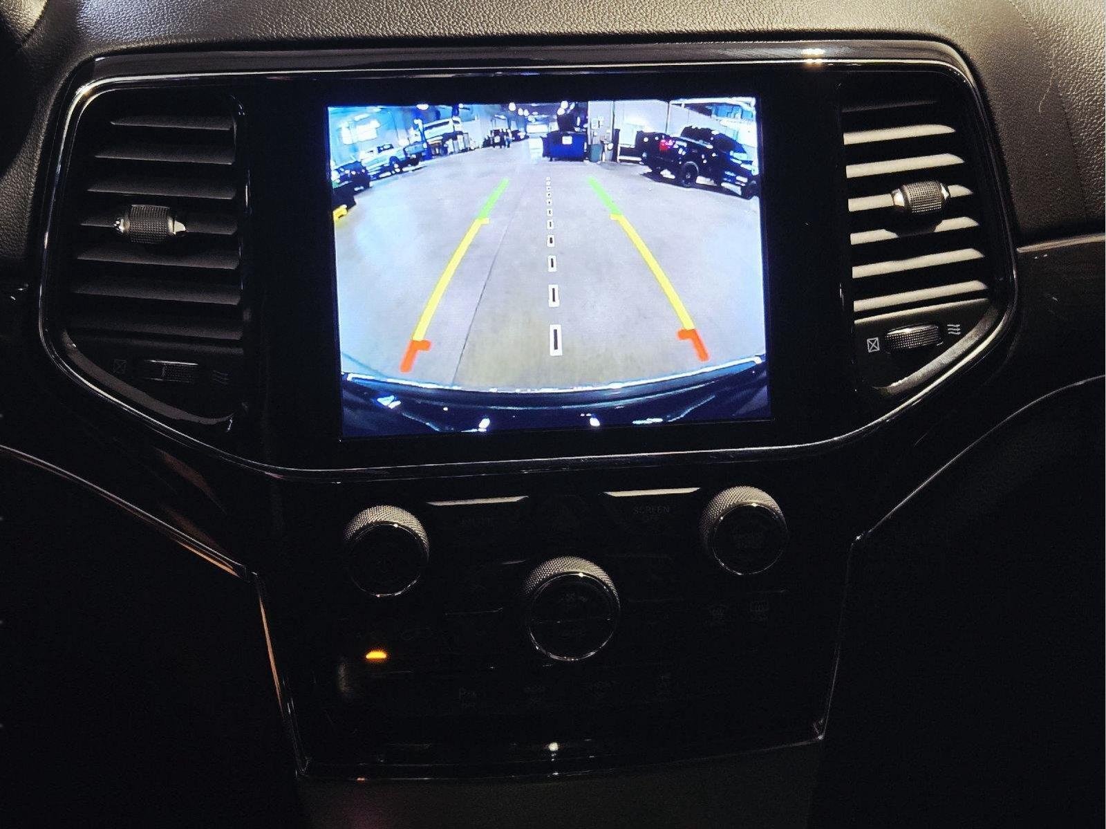 Used 2019 Diamond Black Jeep Overland image 23