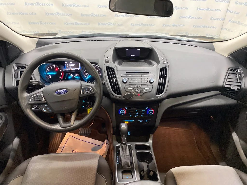 Used 2017 Silver Ford SE image 22