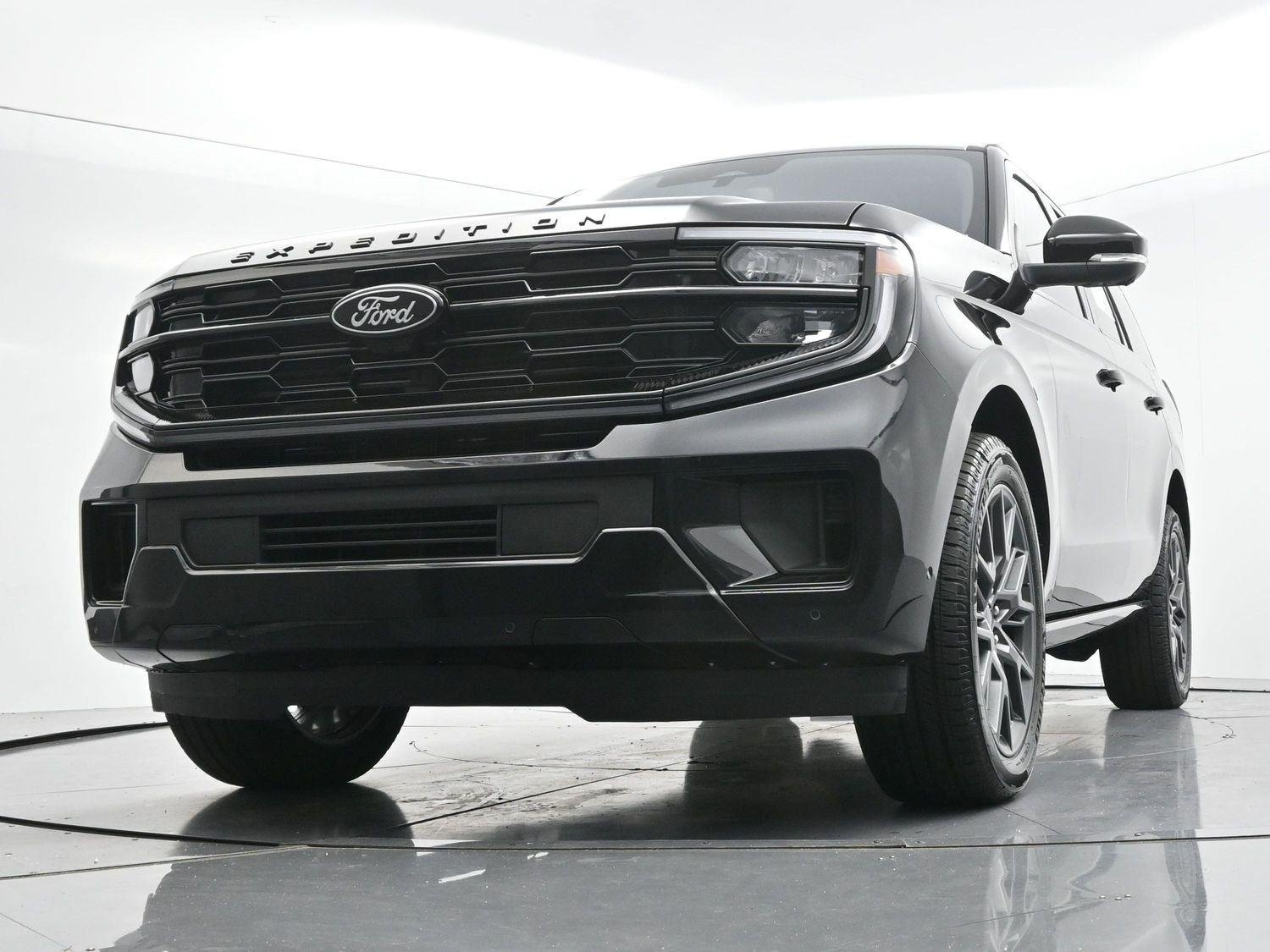 Used 2025 Agate Black Ford Platinum image 61