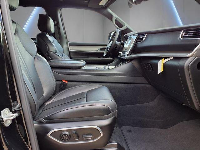 New 2026 High Gloss Black Exterior Paint Jeep Grand Wagoneer image 14