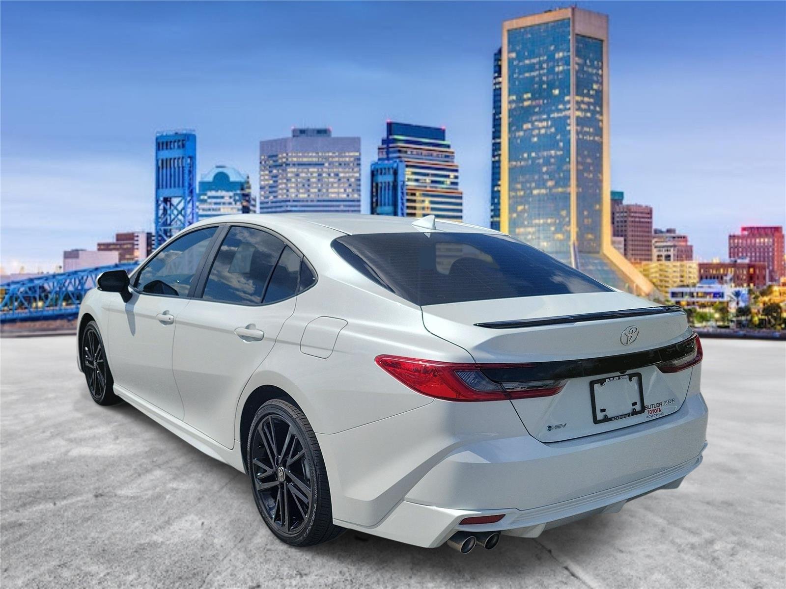 Used 2026 Wind Chill Pearl Toyota XSE image 2