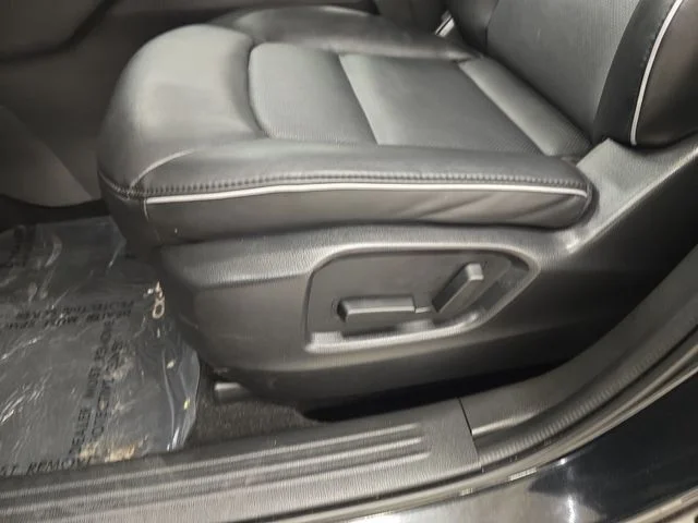 Used 2025 Jet Black Mica Mazda 2.5 S Select Package image 34