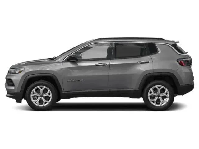 New 2026 Sting-Gray Clear-Coat Exterior Paint Jeep Latitude image 3