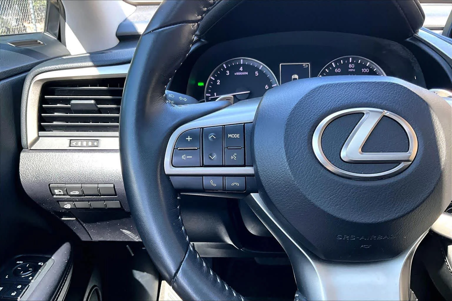 Used 2020 Atomic Silver Lexus  image 47