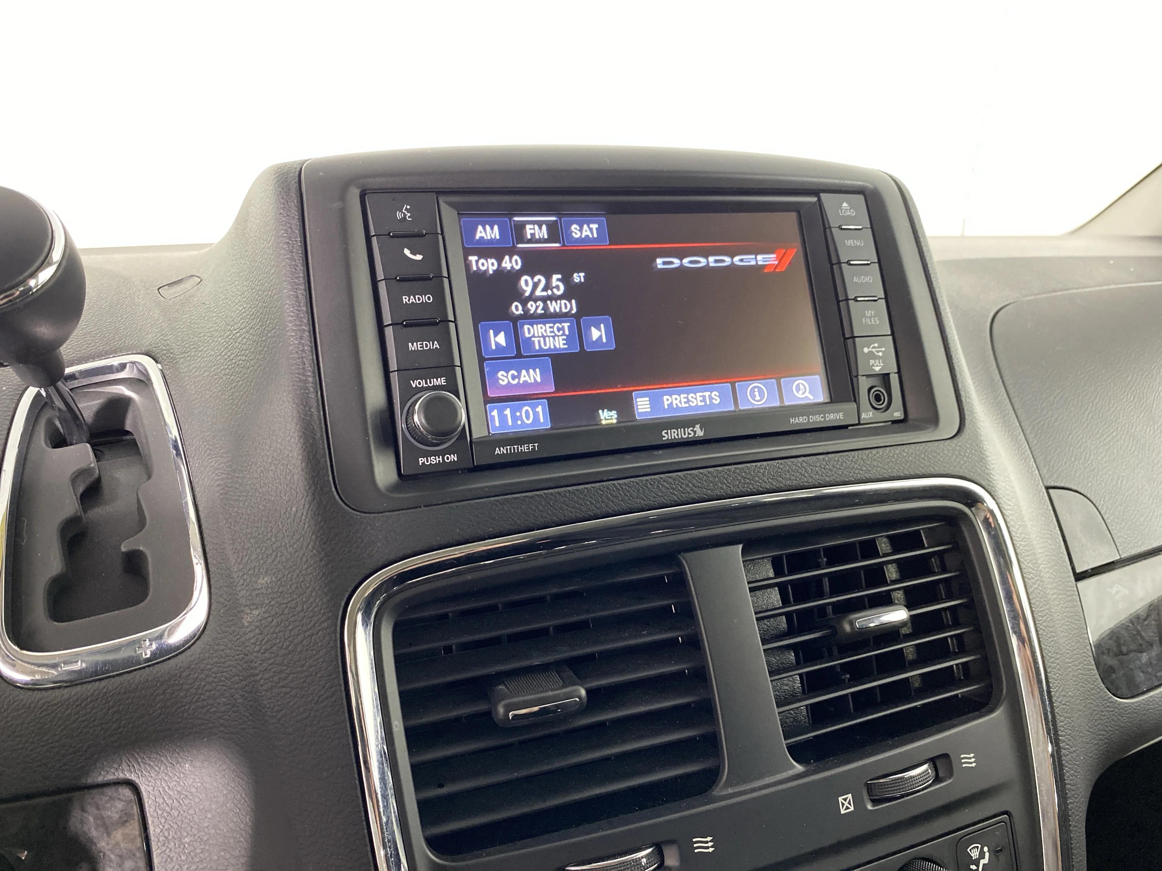 Used 2017 Billet Clearcoat Dodge SE image 27