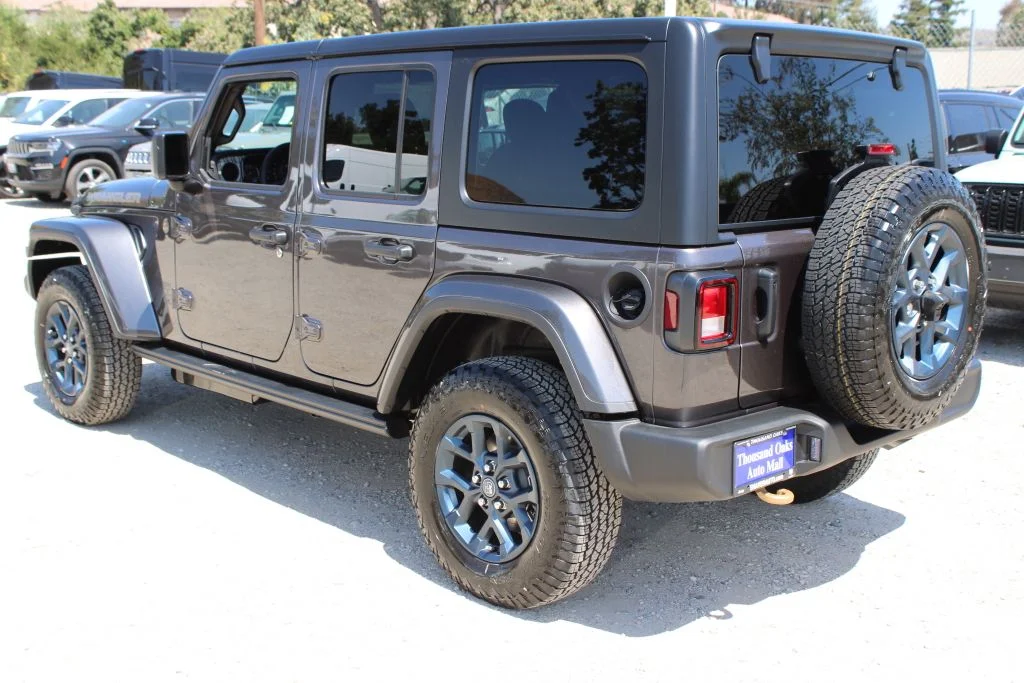 New 2026 Granite Crystal Metallic Clearcoat Jeep 85th Anniversary Edition image 6
