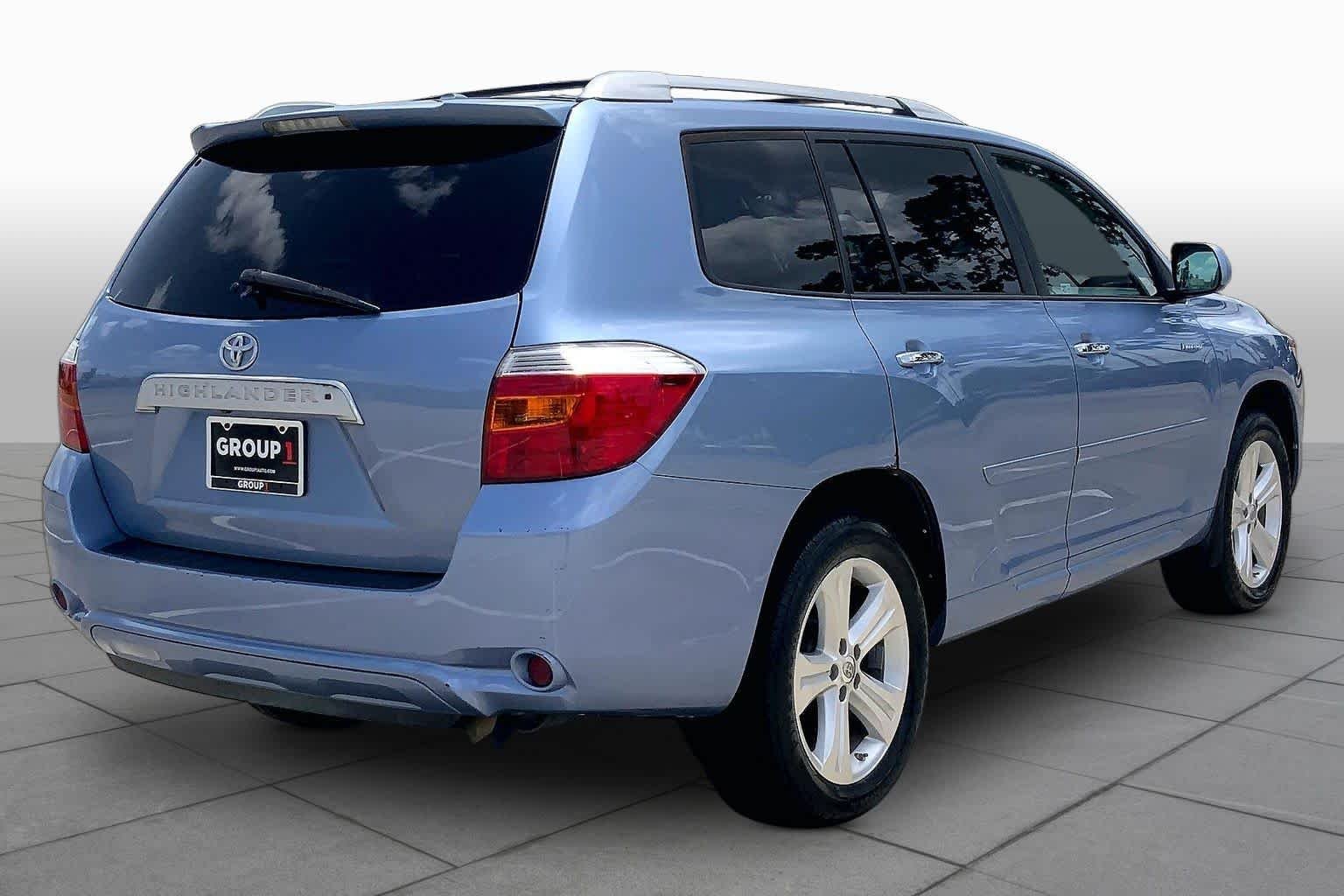 Used 2010 Waveline Pearl Toyota Limited image 12