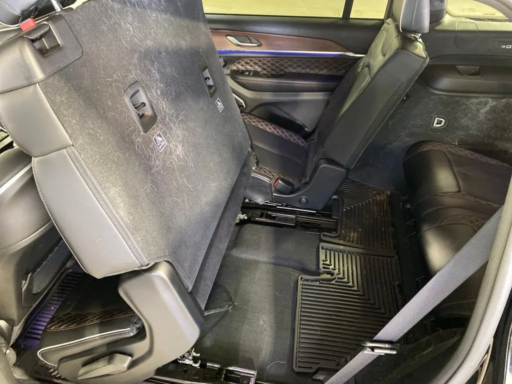 Used 2023 Diamond Black Crystal Pearlcoat Jeep Summit image 9