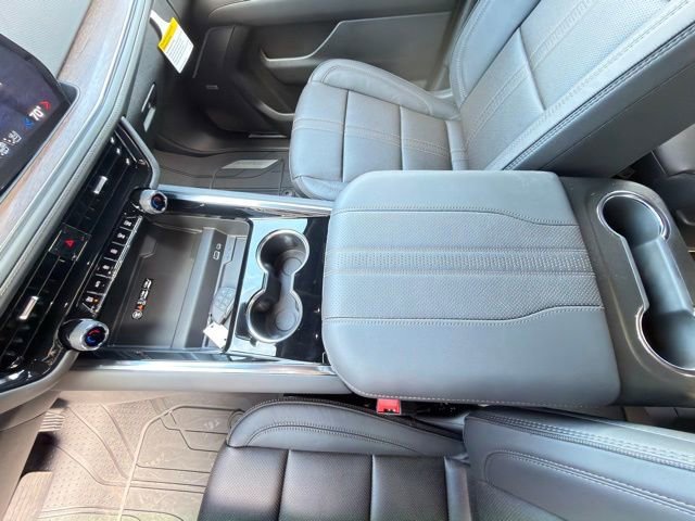 2026 Chevrolet Suburban High Country - Photo 29