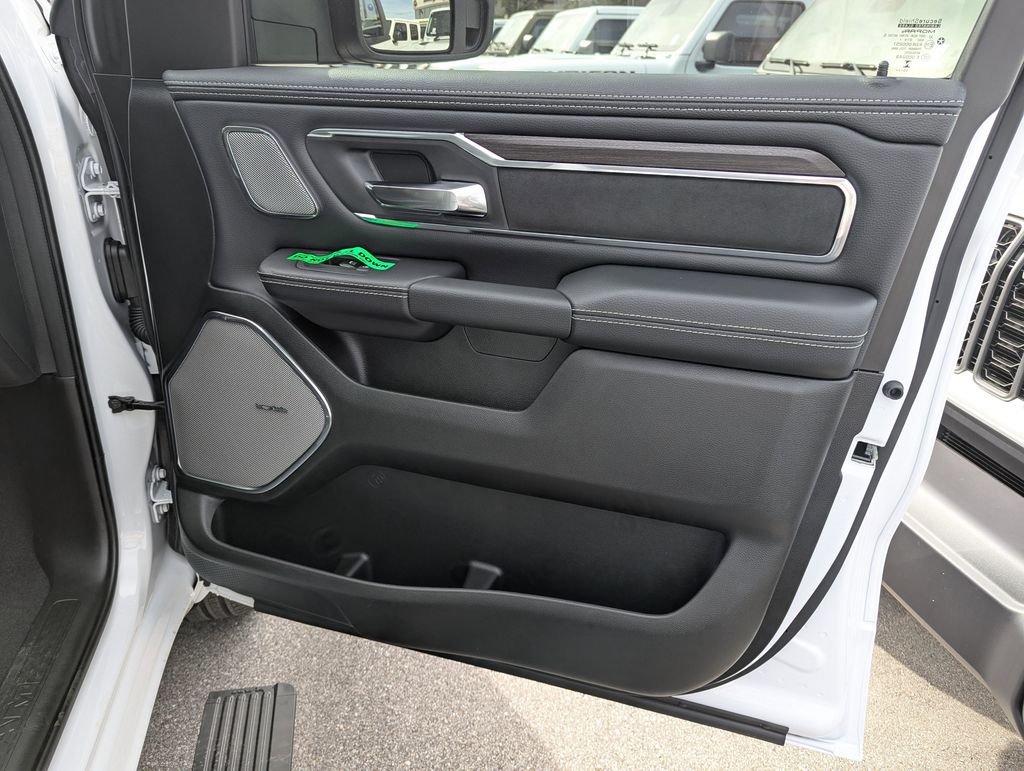 New 2026 Bright White Clear-Coat Exterior Paint Ram Laramie image 34