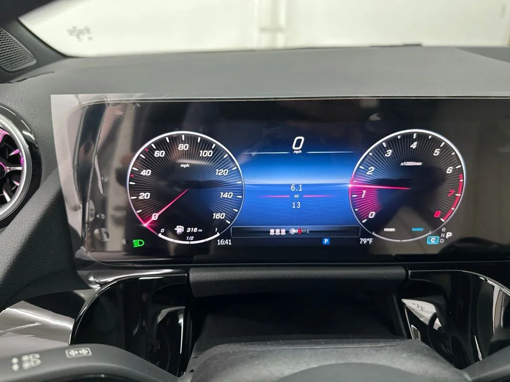 New 2026 White Mercedes-Benz GLA 250 image 15
