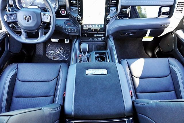 New 2026 Diamond Black Crystal Pearl-Coat Exterior Paint RAM RHO image 30