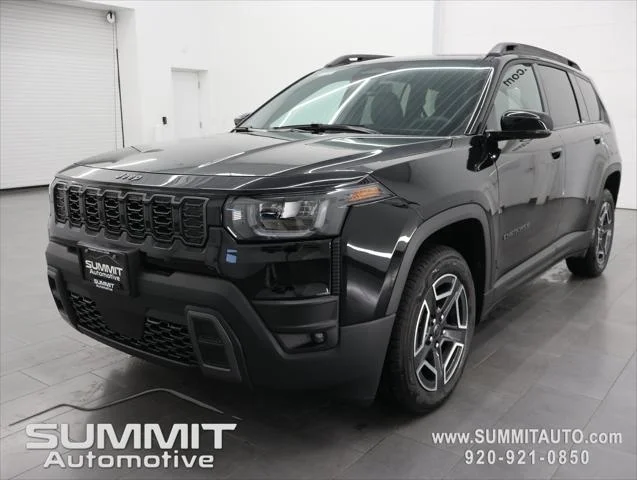 New 2026 Diamond Black Crystal Pearl-Coat Exterior Paint Jeep Limited image 7