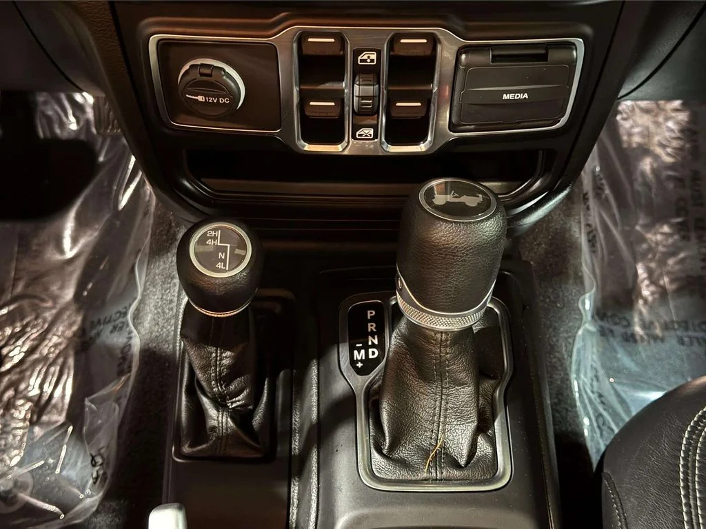 Used 2021 Sting-Gray Clearcoat Jeep Unlimited Sport S image 18